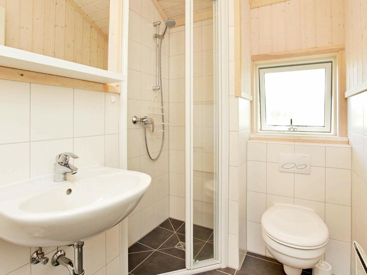 Three-Bedroom Holiday Home In Grossenbrode 1 חדר תמונה